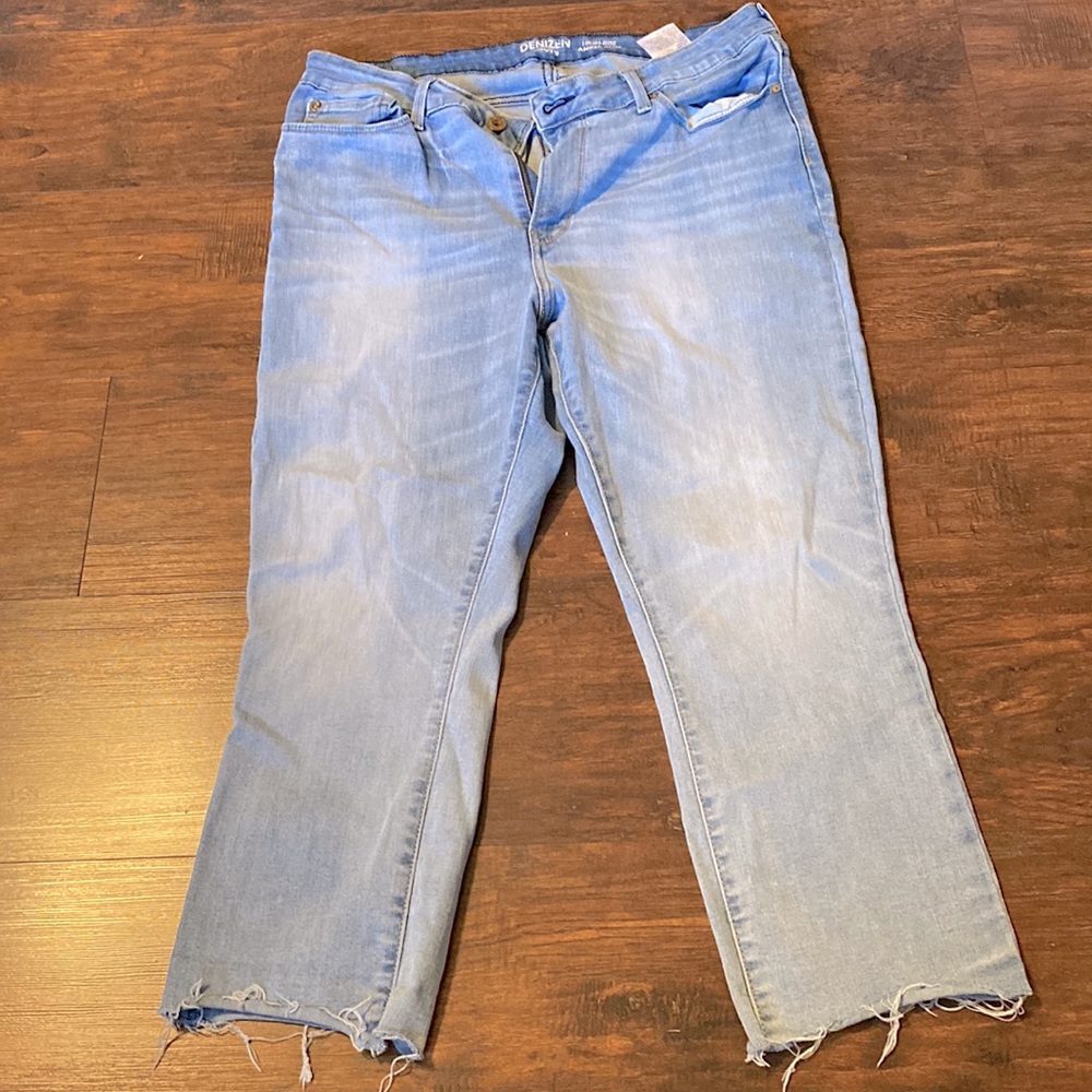 Light jeans